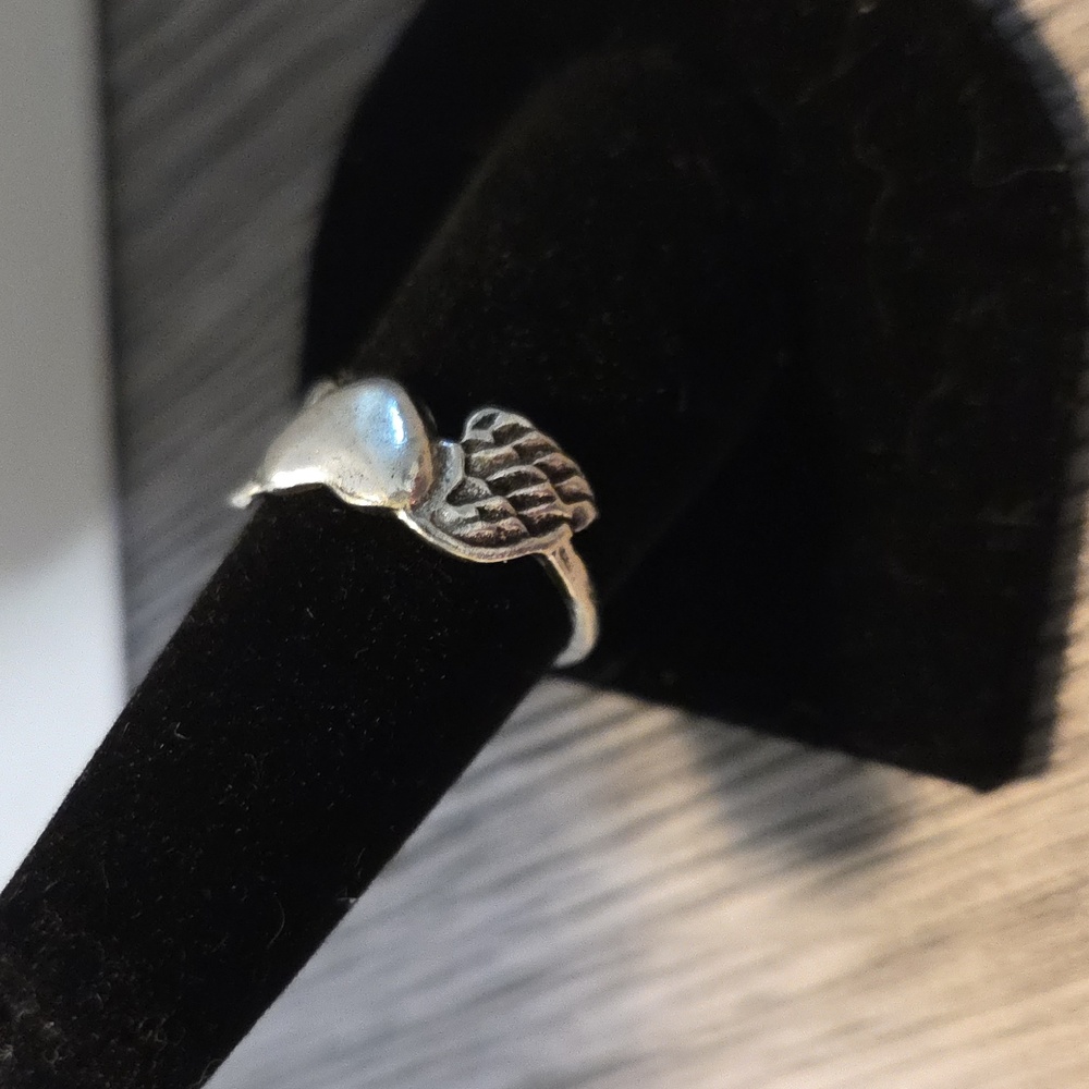 Heart Ring w/Wings - Picture 2 of 3